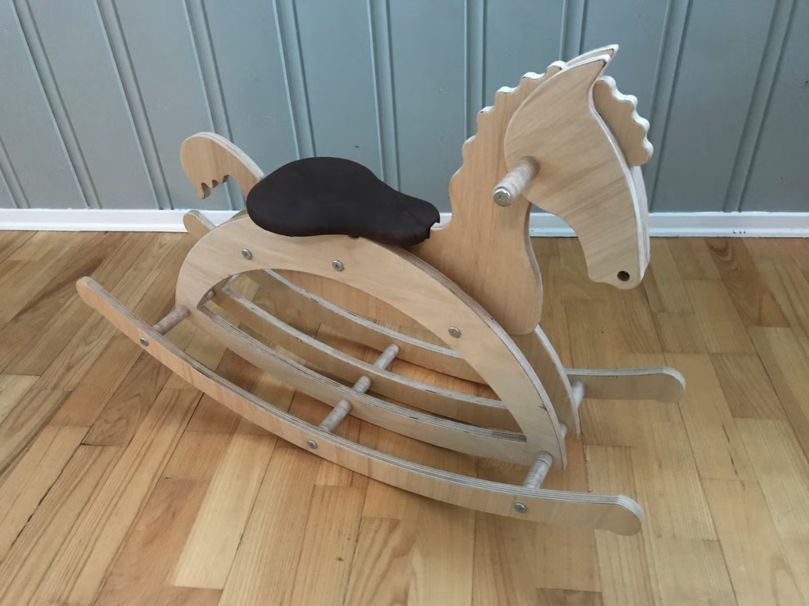Gyngehest (Klassisk Håndlaget Treleke)
